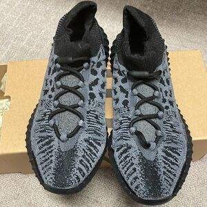 ADIDAS MENS YZY 350 V2 CMPCT 100% AUTHENTIC 10.5 USA LIKE NEW